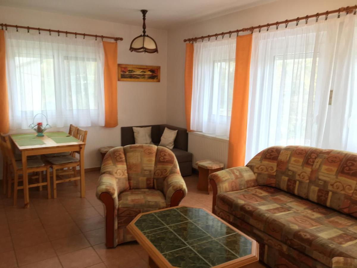 Central Apartments Zalakaros Luaran gambar