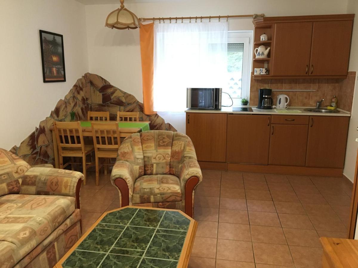 Central Apartments Zalakaros Luaran gambar